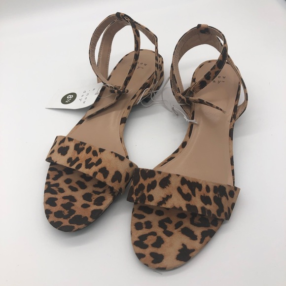 Cheetah print kitten heels - Picture 2 of 3